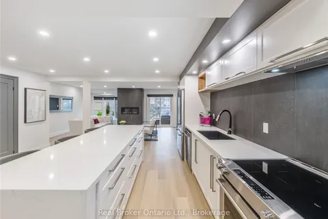 97 EDGEWATER Dr, Hamilton, ON L8E 4Z2