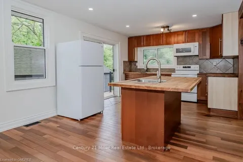 86 WOODWARD STREET, Bracebridge, ON P1L 1J8