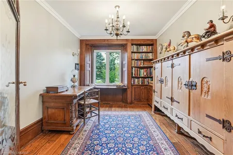 353 SULPHUR SPRINGS Rd, Hamilton, ON L9G 4T7