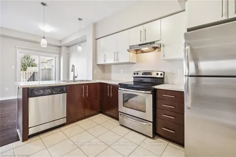 515 WINSTON ROAD Rd, Grimsby, ON L3M 0C8