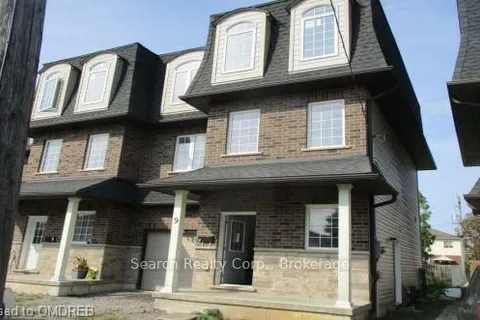 9 CHESTNUT St, St. Catharines, ON L2T 1G6