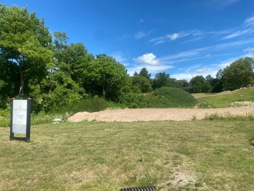 15 HAUSER Pl, Hamilton, ON L9H 5A4