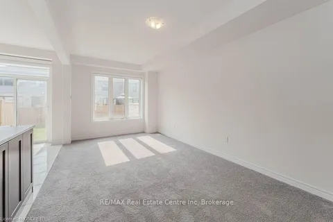 166 DEERPATH Dr, Guelph, ON N1K 0E2