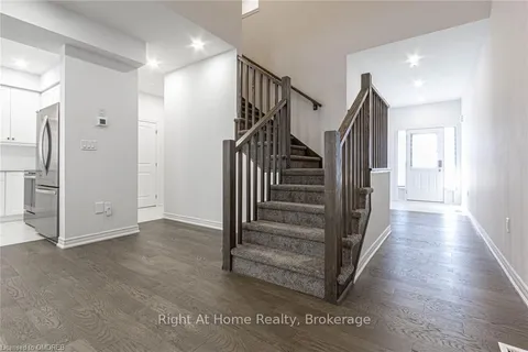 10 BRODDY Ave, ON L3T 0V2