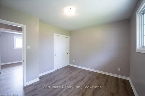 3223 DORCHESTER Rd, Niagara Falls, ON L2J 2Z9