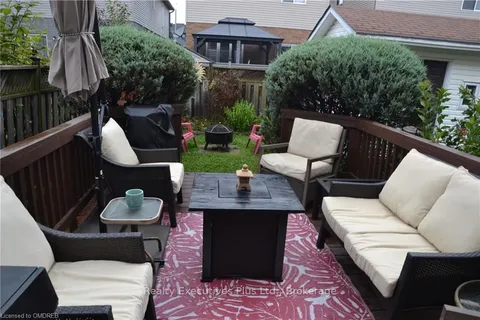 113 GREEN GATE Blvd, Cambridge, ON N1T 2E2