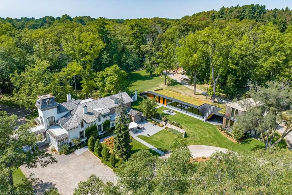 1 SPRINGHILL Street, Hamilton, ON L9H 4V2