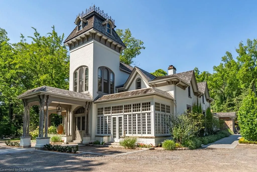 1 SPRINGHILL Street, Hamilton, ON L9H 4V2