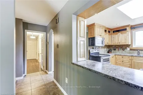 1602 6 Highway, ON L8N 2Z7