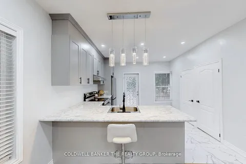 194 Simcoe St, Hamilton, ON L8L 3P1