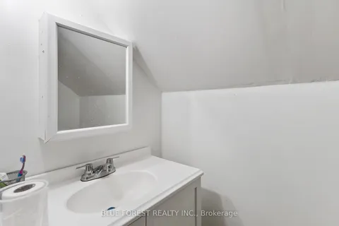 1466 Trafalgar St, London, ON N5W 1W9