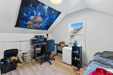 1466 Trafalgar St, London, ON N5W 1W9