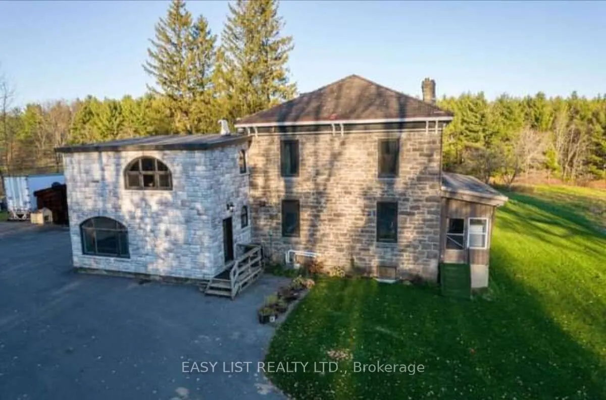 6327 Purcell Road, ON K6H 5R5