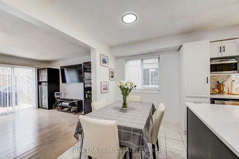 45 Critcher Ave, Cambridge, ON N1T 2C5