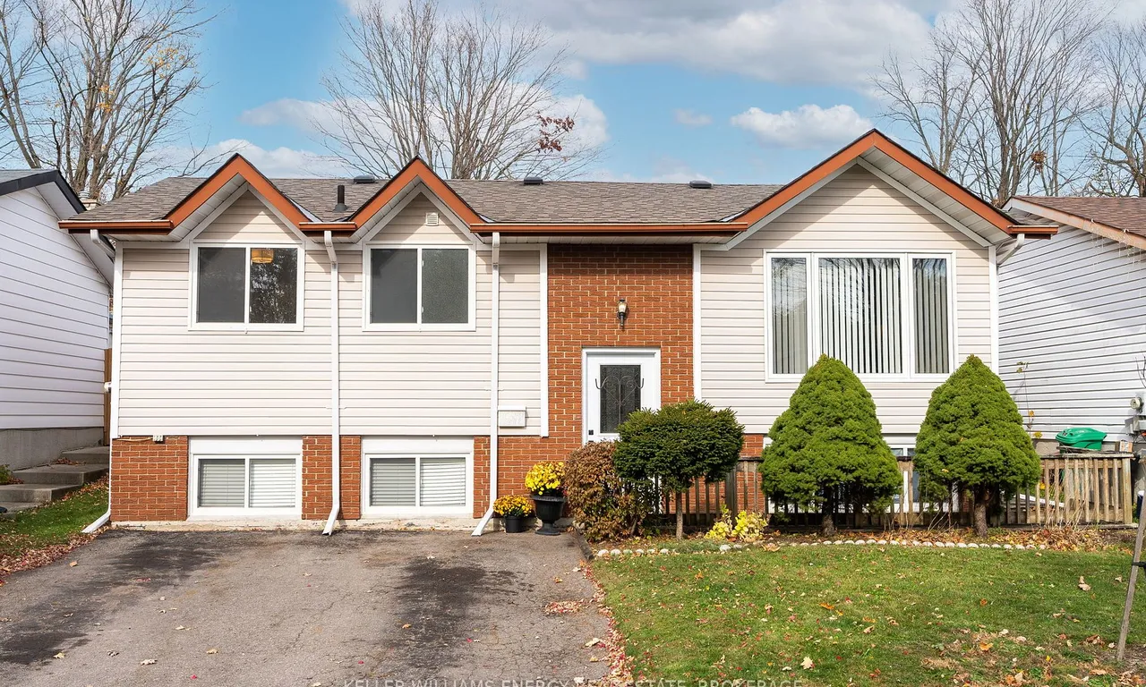 1678 Woodgrove Cres, Peterborough, ON K9K 1N2