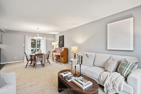 1678 Woodgrove Cres, Peterborough, ON K9K 1N2