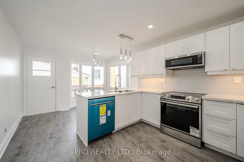 180 Westvale Dr, Waterloo, ON N2T 1C2