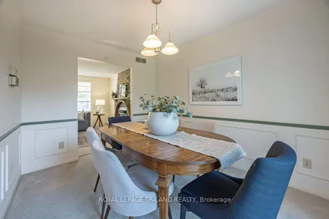 1673 Aldersbrook Rd, London, ON N6G 3B7