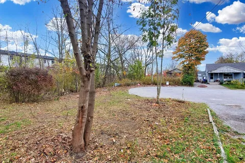 4283 Fifth Ave, Niagara Falls, ON L2E 4R2