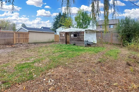 4283 Fifth Ave, Niagara Falls, ON L2E 4R2