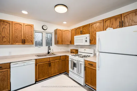 5972 FIRST LAKE Rd, South Frontenac, ON K0H 2W0