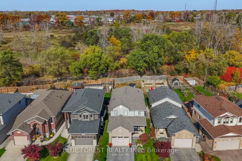 1884 Frederick Cres, London, ON N5W 0A5