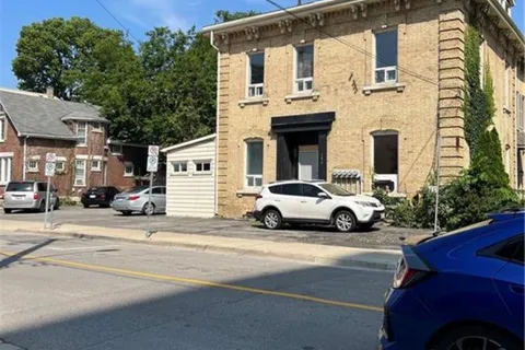 106 Kent St, London, ON N6A 1L1