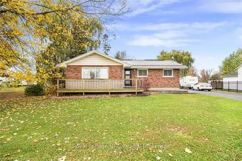 1584 North Shore Dr, Haldimand, ON N0A 1K0