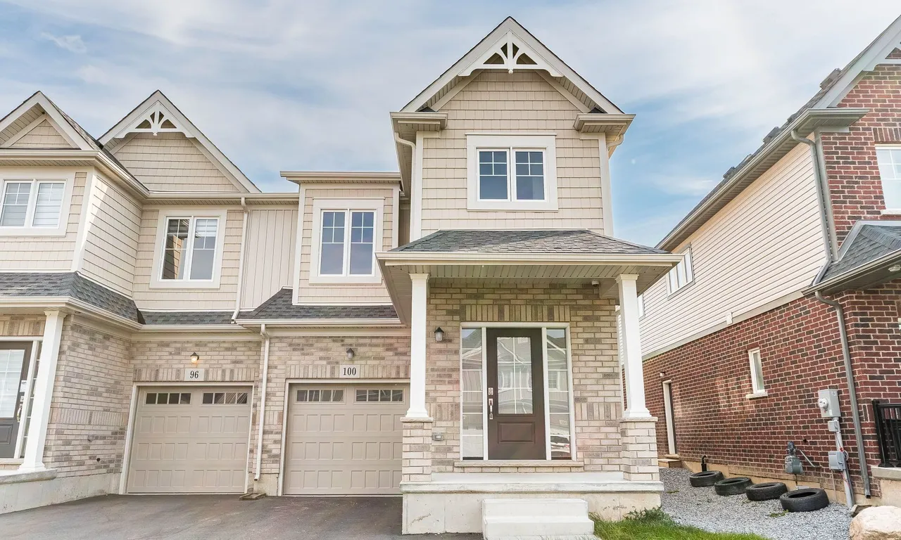 100 Bur Oak Dr, Thorold, ON L2V 0L8