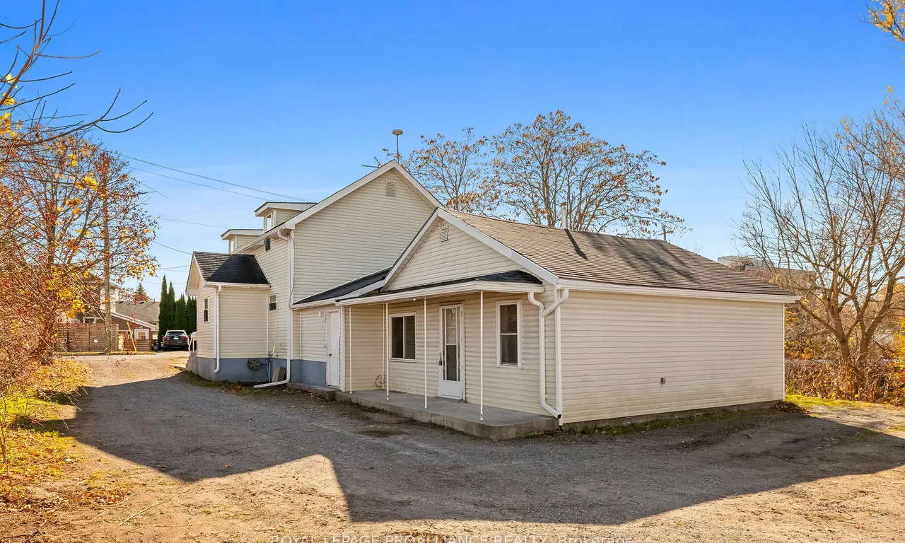 348 University Ave, Cobourg, ON K9A 2J1