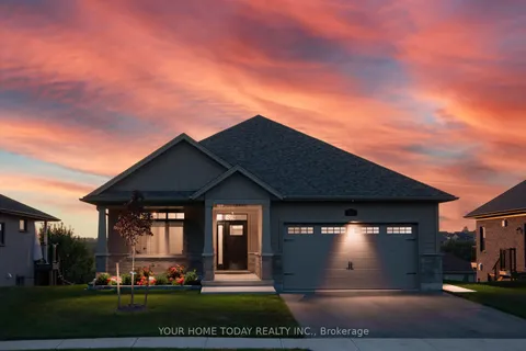 38 Faith Dr, Mapleton, ON N0G 1P0