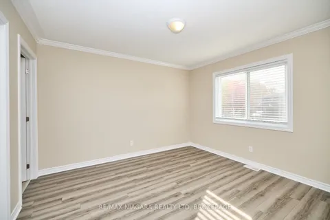 437 Sugarloaf St, Port Colborne, ON L3K 2P3
