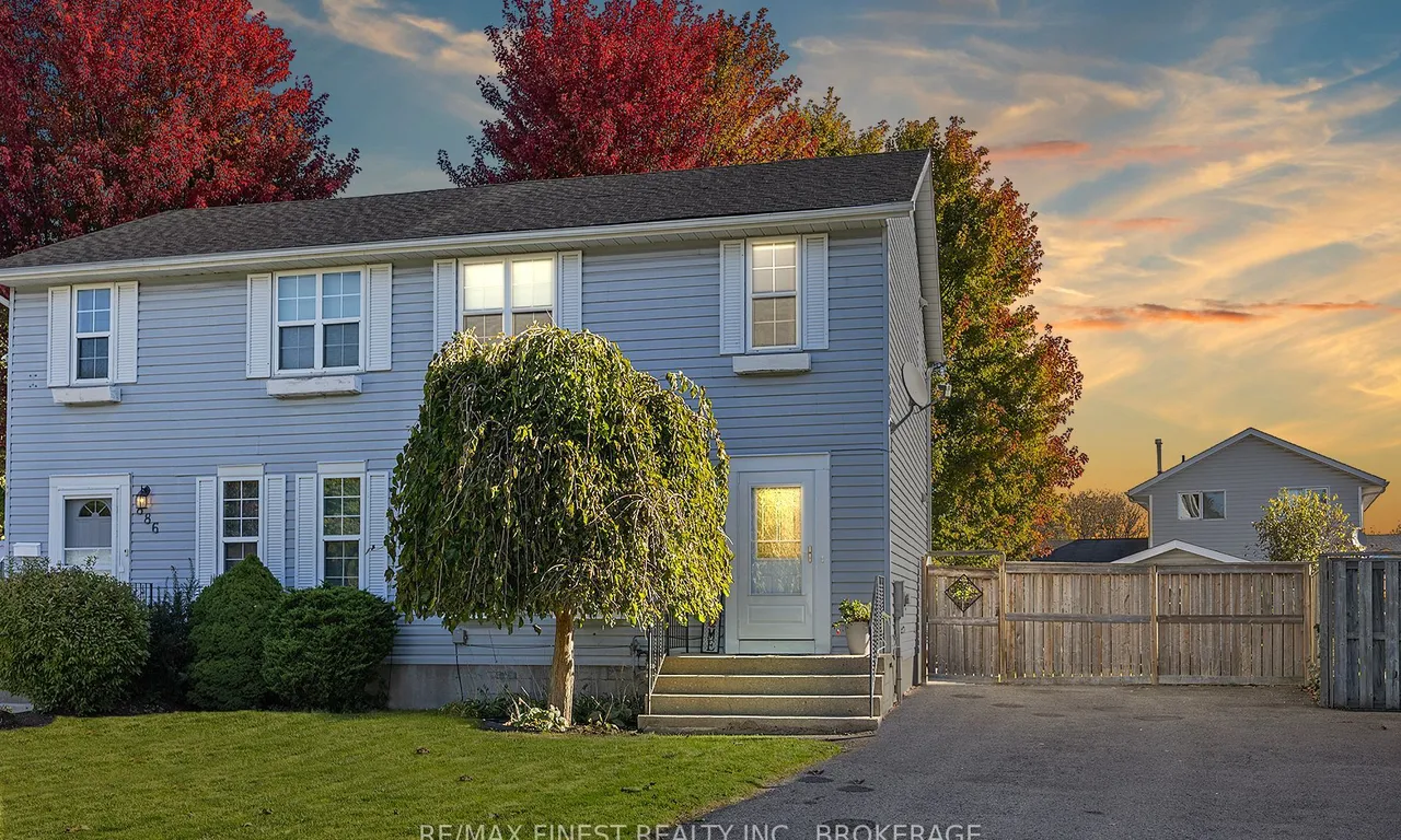 884 Uxbridge Cres, Kingston, ON K7M 8K9