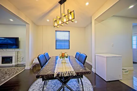 78 Martimas Ave, Hamilton, ON L8H 3N3