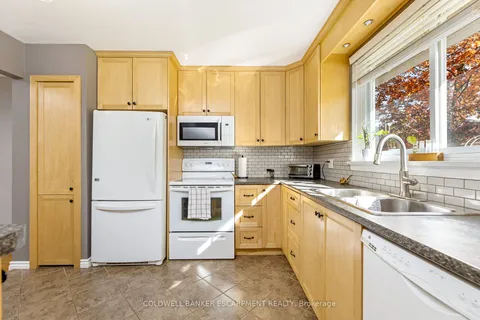 23 Ellen Cres, Erin, ON N0B 1Z0