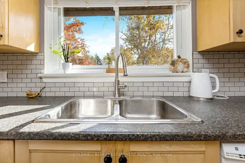 23 Ellen Cres, Erin, ON N0B 1Z0