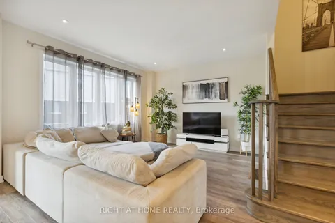 176 Whithorn Cres, Haldimand, ON N3W 0G7