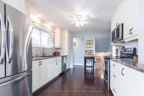 20 Little Rd, Quinte West, ON K8V 5P7