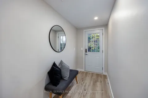 16 Hunter St, Cavan Monaghan, ON L0A 1G0