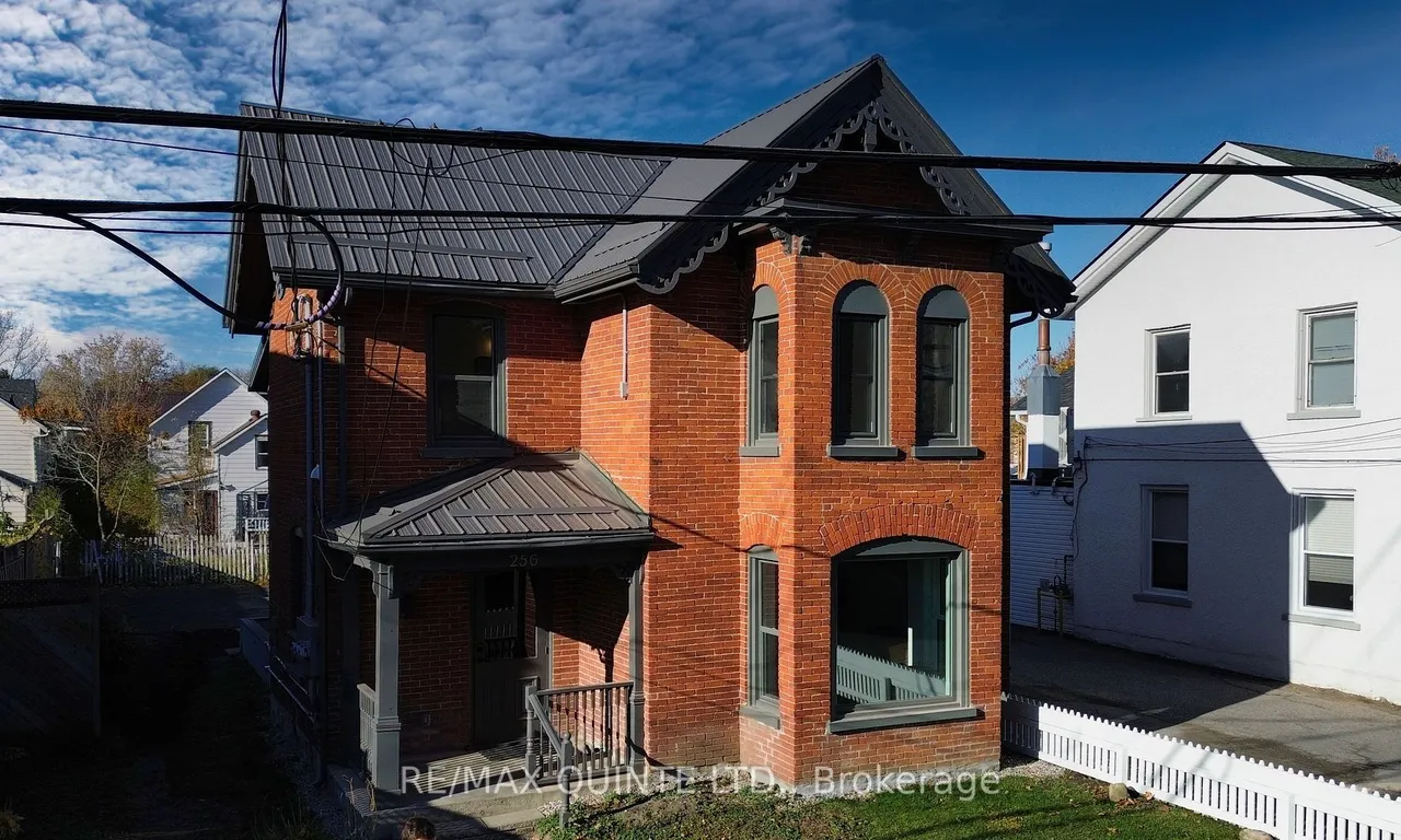 256 Coleman St, Belleville, ON K8P 3H7
