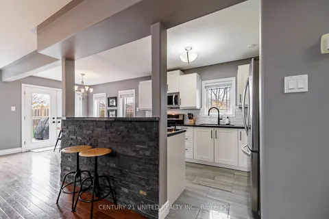 671 Trailview Dr, Peterborough, ON K9J 8P1