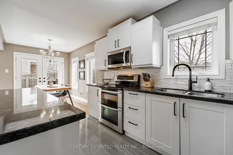 671 Trailview Dr, Peterborough, ON K9J 8P1