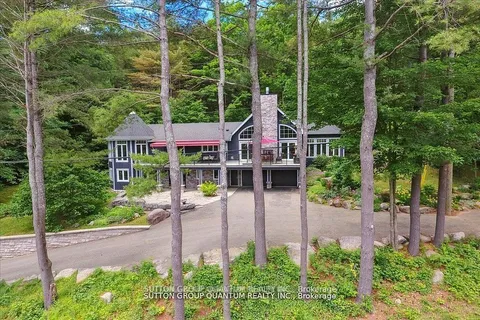 167 Santas Village Rd, Bracebridge, ON P1L 0N3