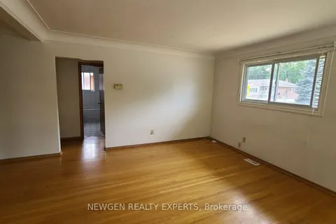 155 Massey Ave, Kitchener, ON N2C 1M6