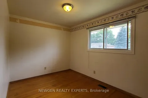 155 Massey Ave, Kitchener, ON N2C 1M6