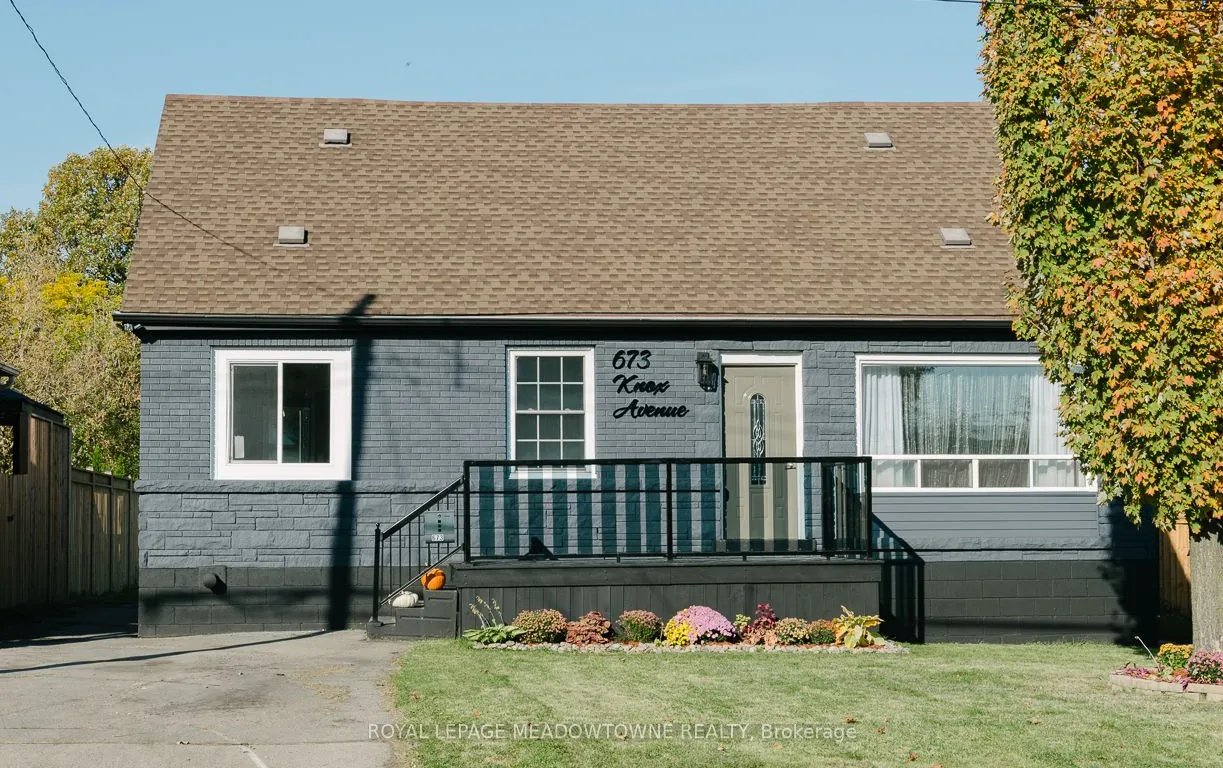 673 Knox Ave, Hamilton, ON L8H 6K4