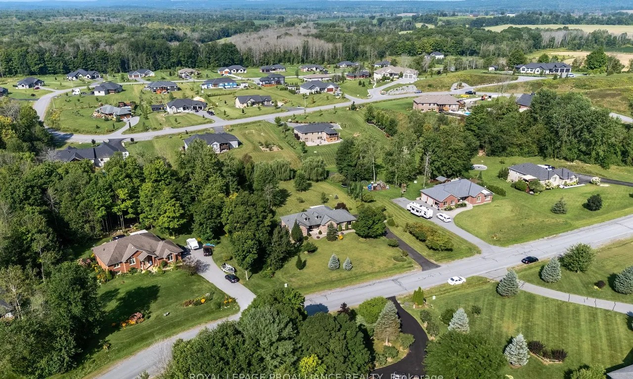 33 Windwhisper Dr, Belleville, ON K0K 2V0