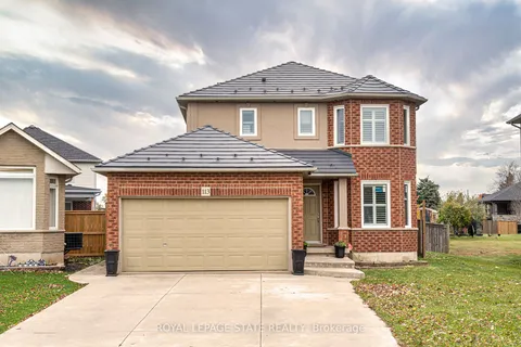 113 Dulgaren St, Hamilton, ON L8W 3Y8