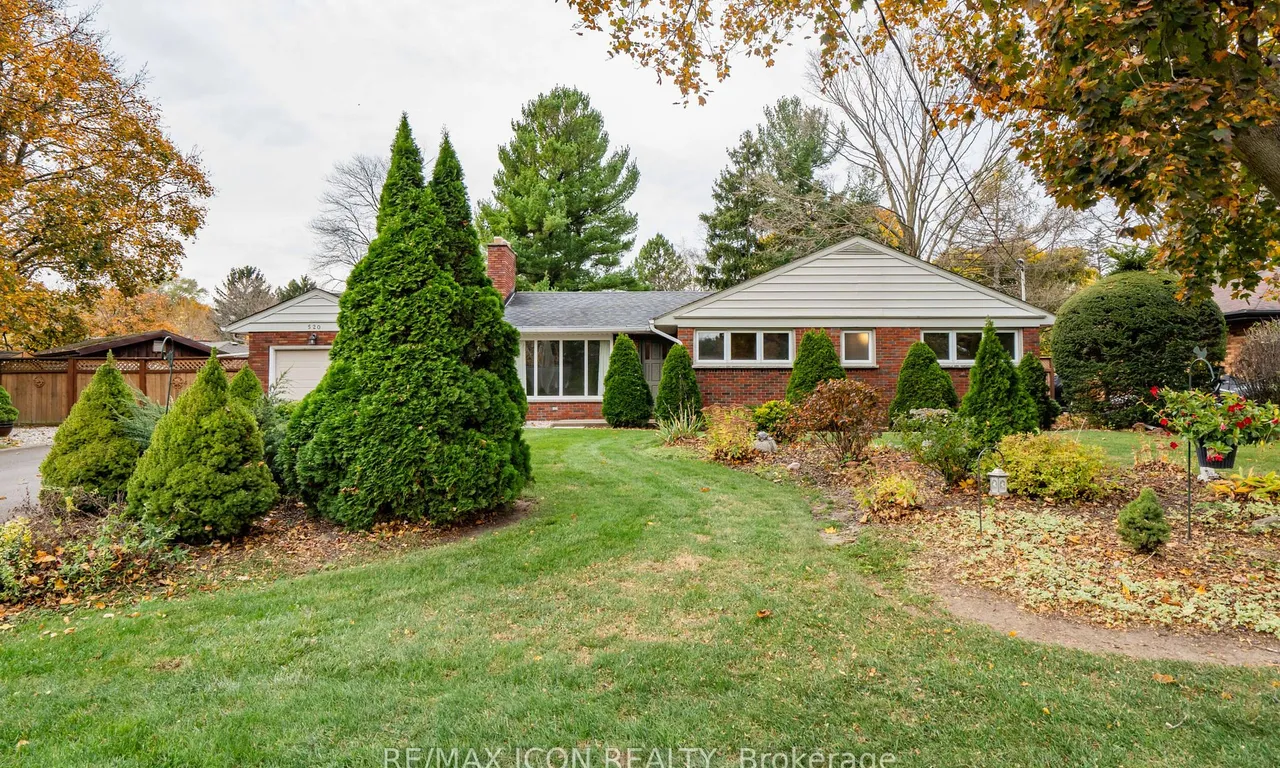 520 Oakridge Dr, London, ON N6H 3G1