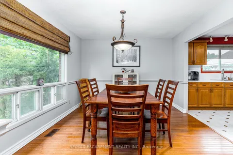 19 Isabel Dr, Brantford, ON N3T 0L8